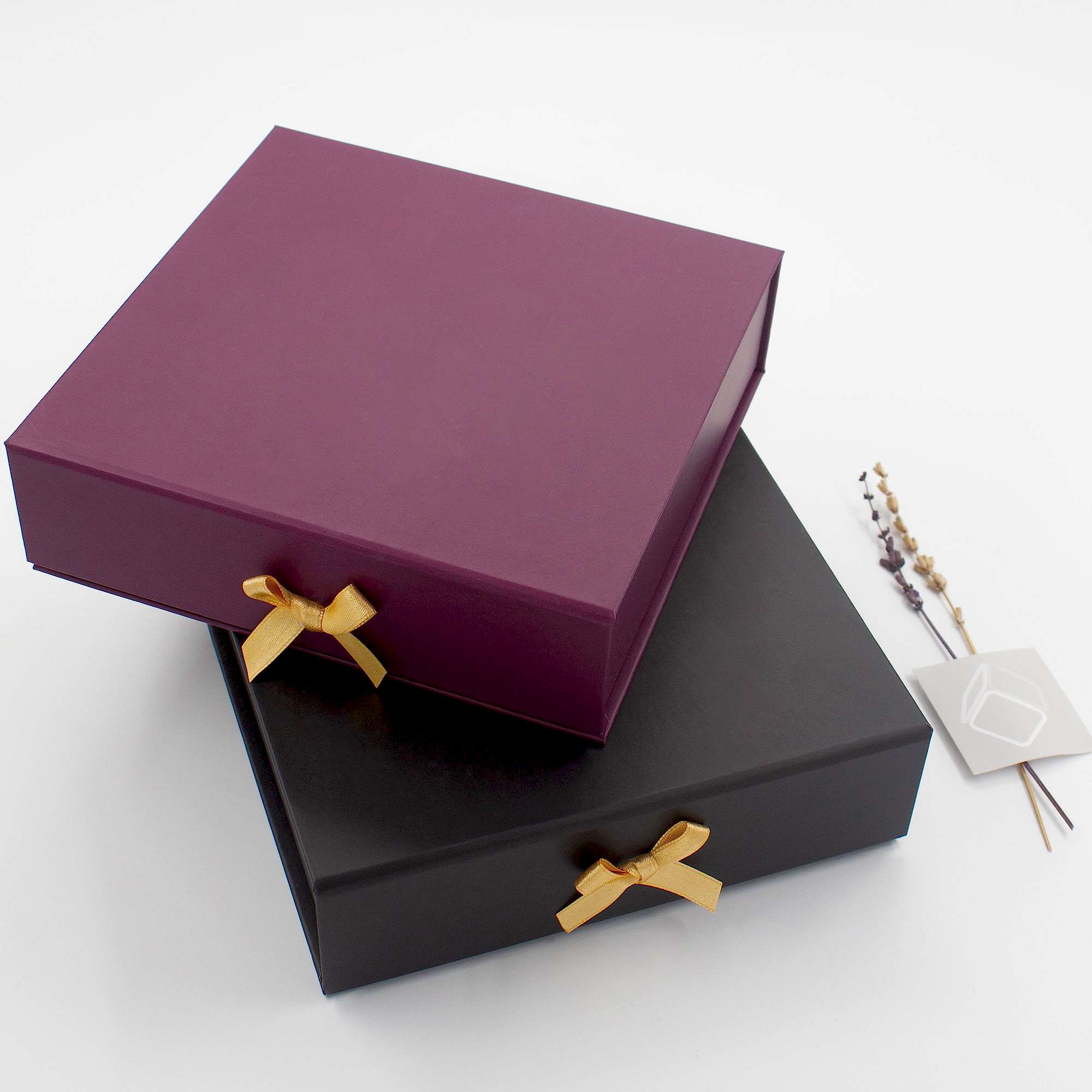 01_Siyah-Mor_HediyeKutu